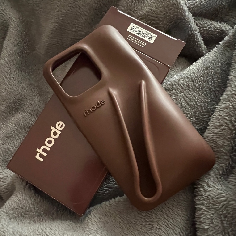 Rhode Fall Lip Case for IPhone 13Pro Espresso